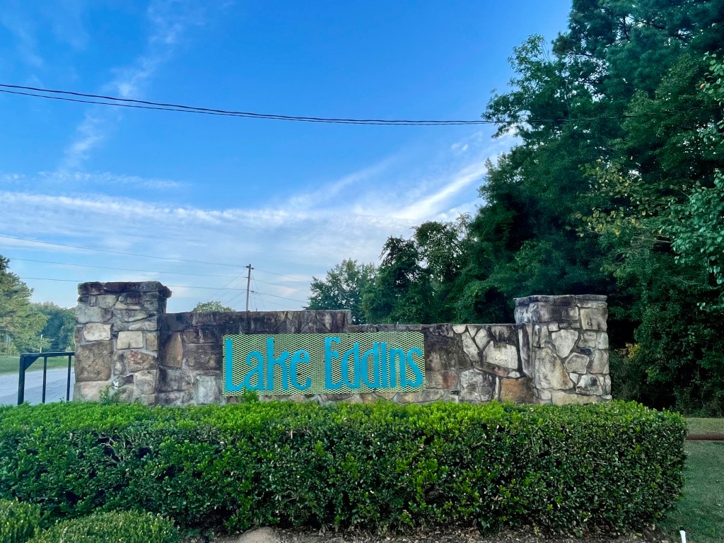 Lake Eddins A quiet, private, lakeside community with friendly neighbors!